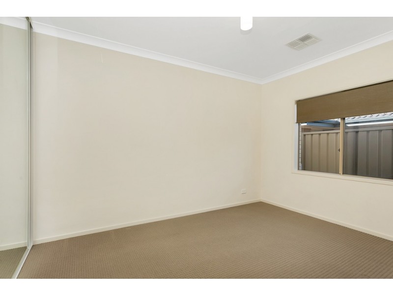 4 Polkinghorn Avenue, Aldinga Beach SA 5173