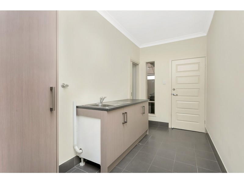 4 Polkinghorn Avenue, Aldinga Beach SA 5173