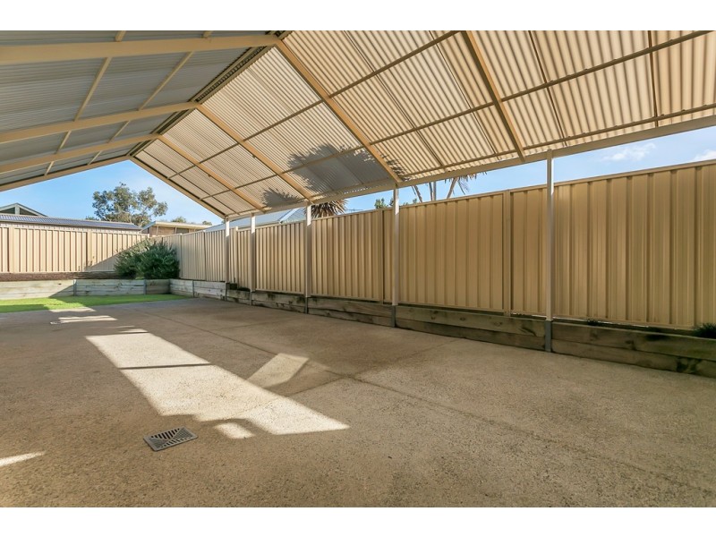 4 Polkinghorn Avenue, Aldinga Beach SA 5173