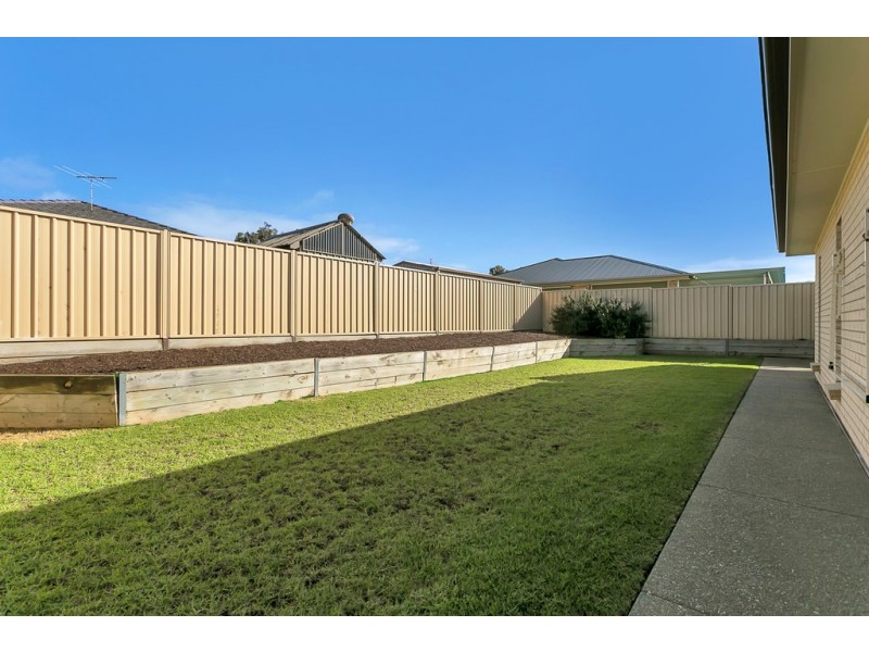 4 Polkinghorn Avenue, Aldinga Beach SA 5173