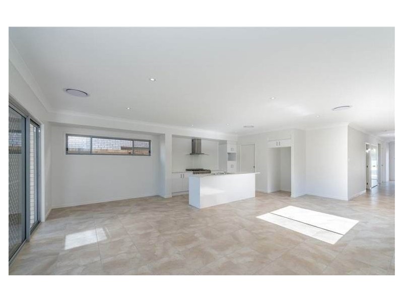 21 Tarm Street, Wavell Heights QLD 4012