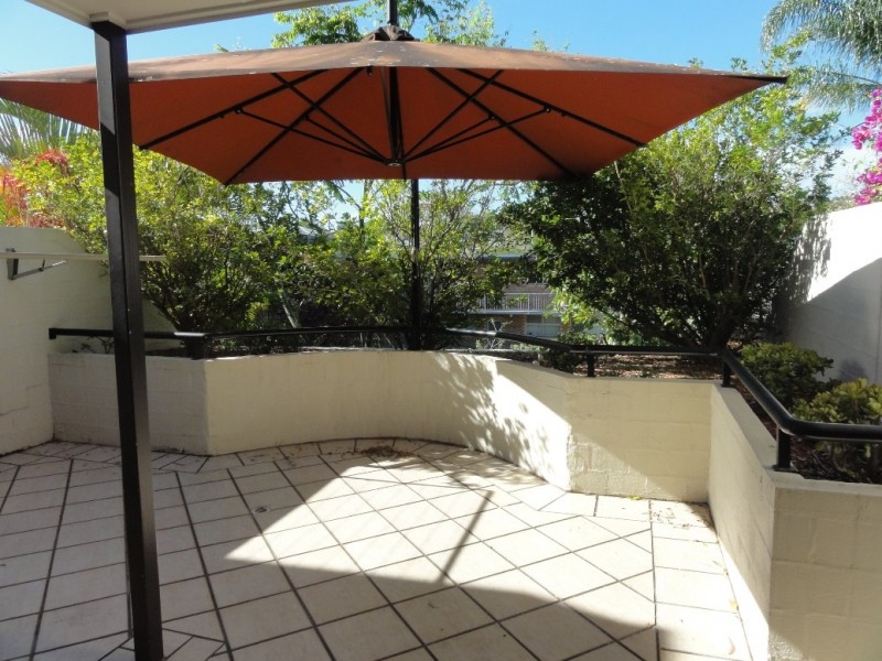 2/2 Hartley Street, Camp Hill QLD 4152