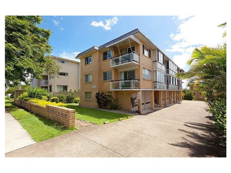 2/44 Kitchener Street, Coorparoo QLD 4151