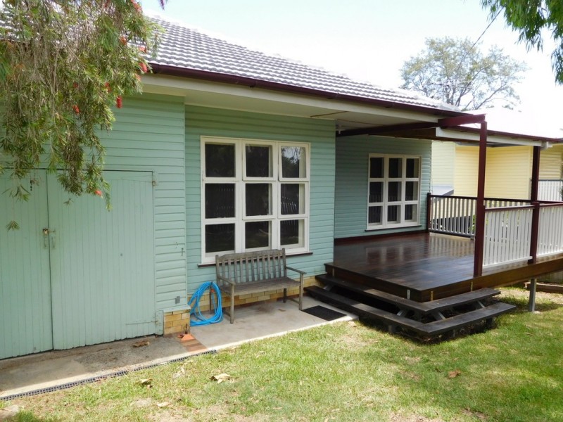 163 Morehead Avenue, Norman Park QLD 4170