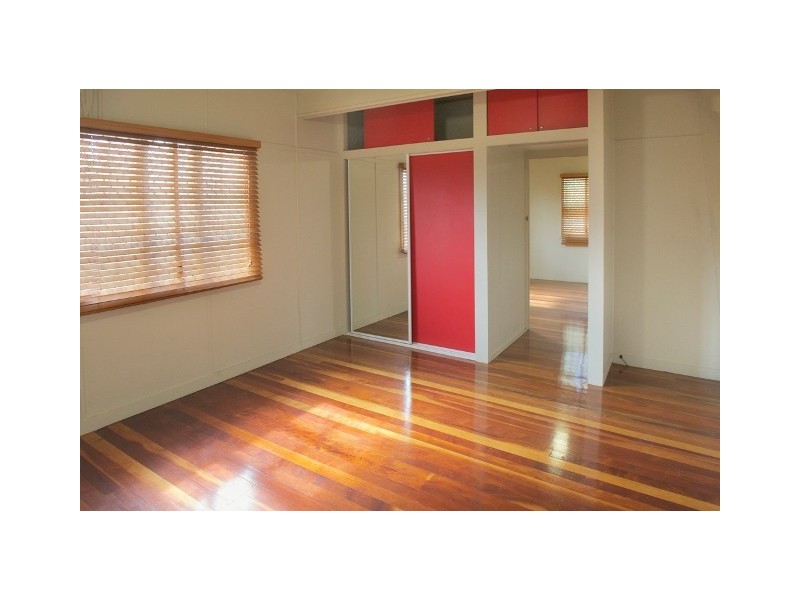 72 Layard Street, Holland Park QLD 4121