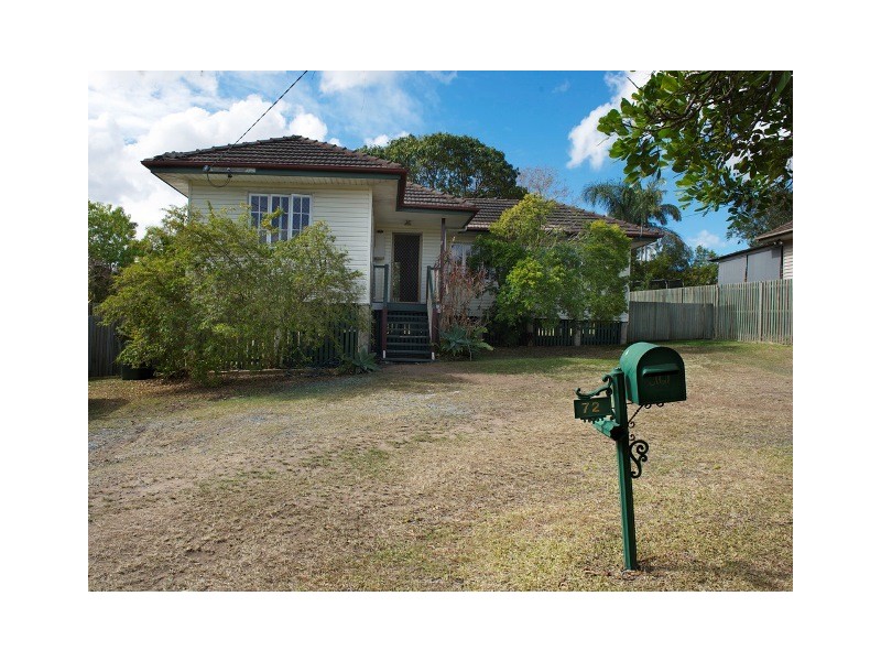 72 Layard Street, Holland Park QLD 4121