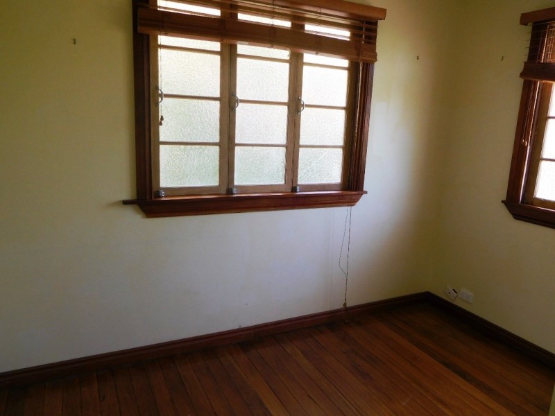 277 Edinburgh Castle Road, Wavell Heights QLD 4012