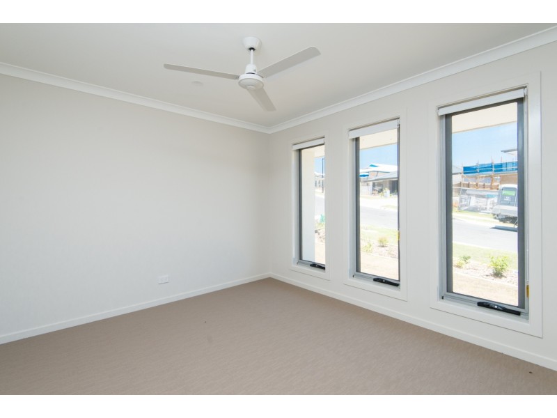 51 Kangaroo Crescent, Springfield Lakes QLD 4300