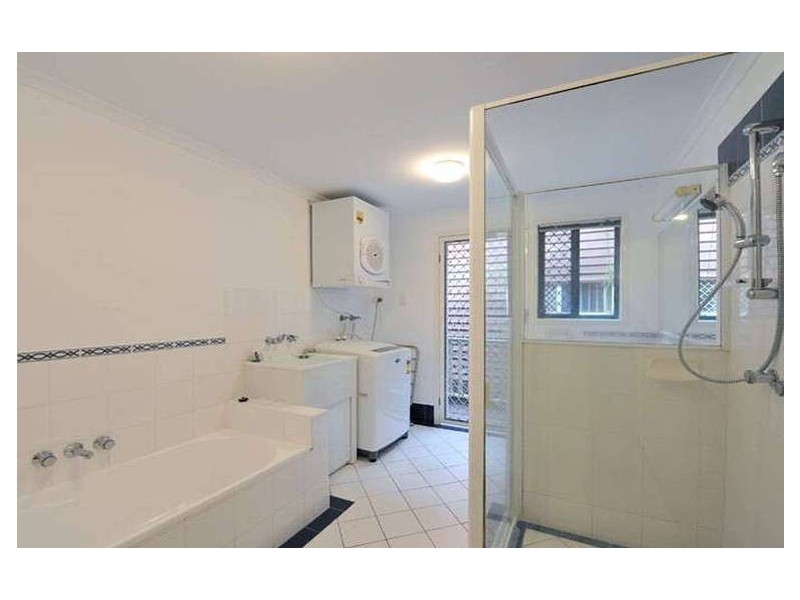 12/36 Andrew Street, Balmoral QLD 4171