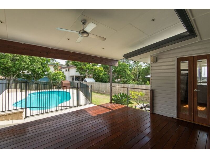 428 Nursery Road, Holland Park QLD 4121