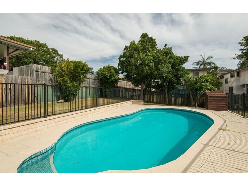 428 Nursery Road, Holland Park QLD 4121