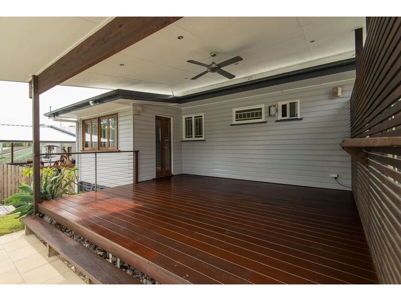 428 Nursery Road, Holland Park QLD 4121