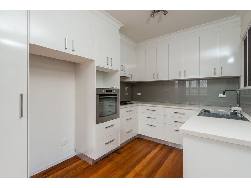 428 Nursery Road, Holland Park QLD 4121
