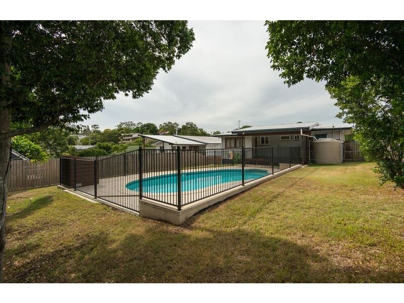 428 Nursery Road, Holland Park QLD 4121