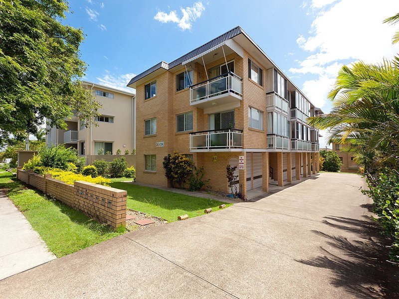 2/44 Kitchener St, Coorparoo QLD 4151
