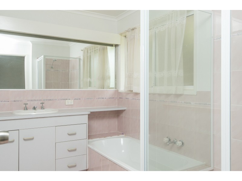 7 Gon Chee Court, Carindale QLD 4152