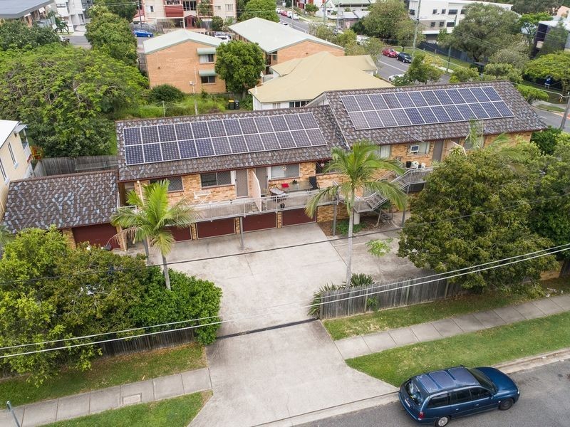 124 Cavendish Road, Coorparoo QLD 4151
