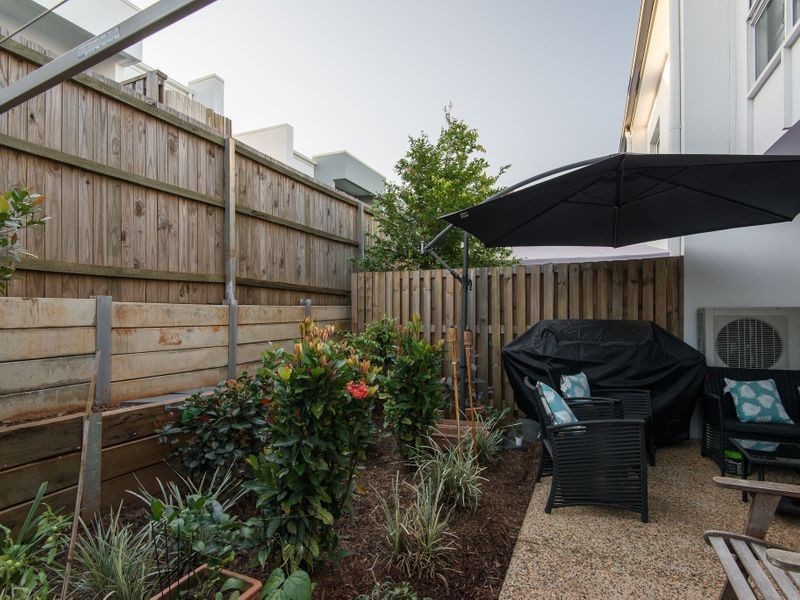 37/57 Charles Canty Drive, Wellington Point QLD 4160