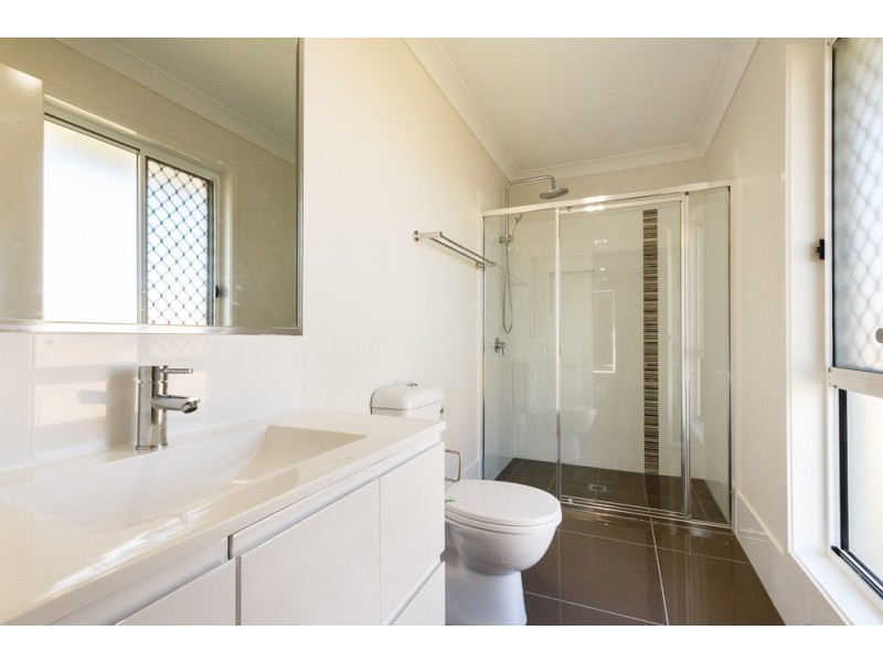 24 Don Street, Deebing Heights QLD 4306