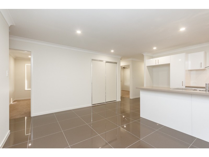 24 Don Street, Deebing Heights QLD 4306