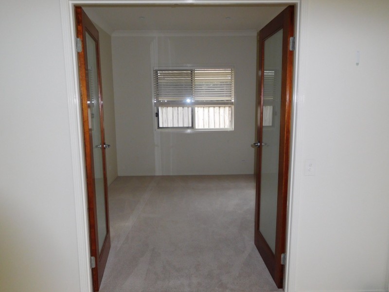 15 Oleander Place, Carindale QLD 4152