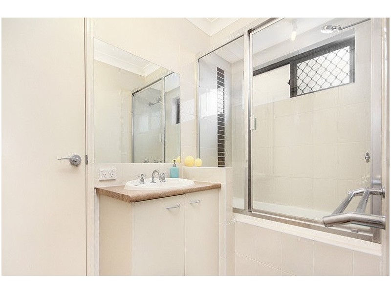 5 Clearpoint Way, Springfield Lakes QLD 4300