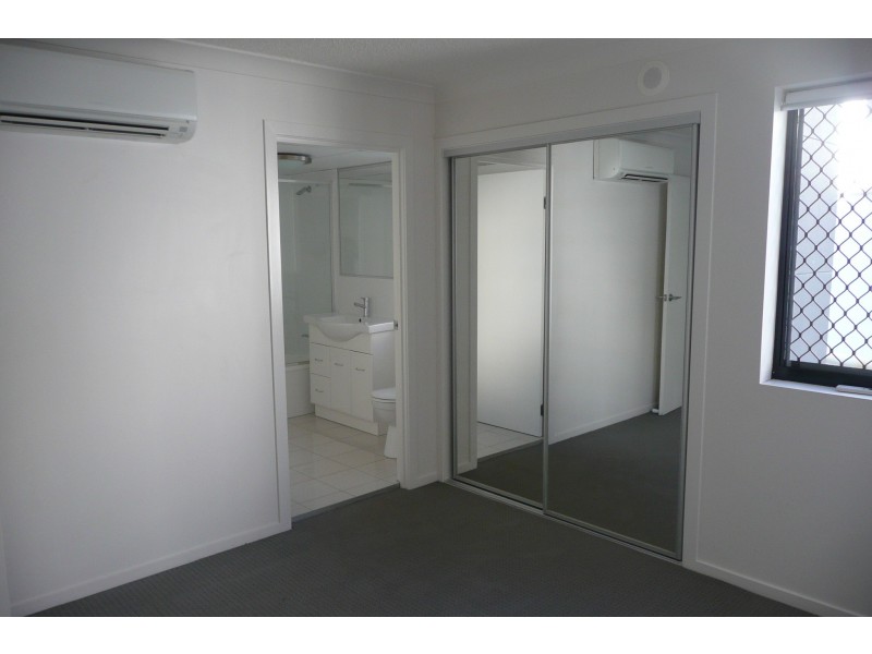224/83 Lawson Street, Morningside QLD 4170