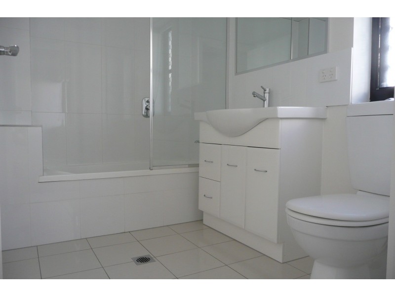 224/83 Lawson Street, Morningside QLD 4170