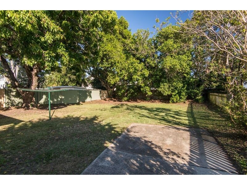 68 Nudgee Road, Hamilton QLD 4007