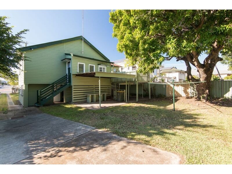68 Nudgee Road, Hamilton QLD 4007