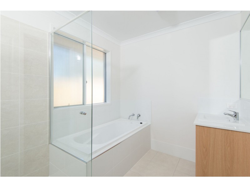 37 Palaszczuk Avenue, Collingwood Park QLD 4301