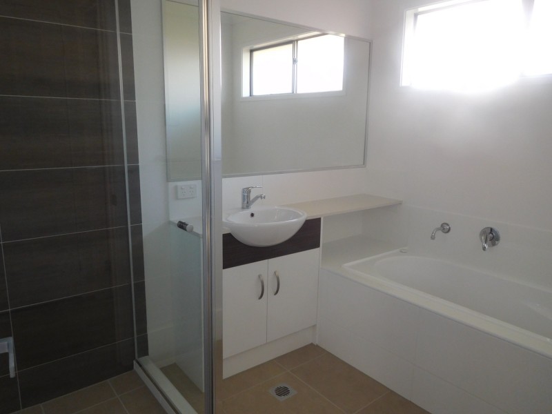 13 Bayes Road, Logan Reserve QLD 4133