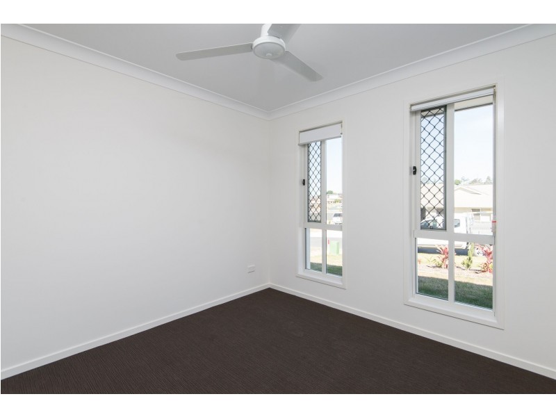 2/6 Sapphire Street, Brassall QLD 4305