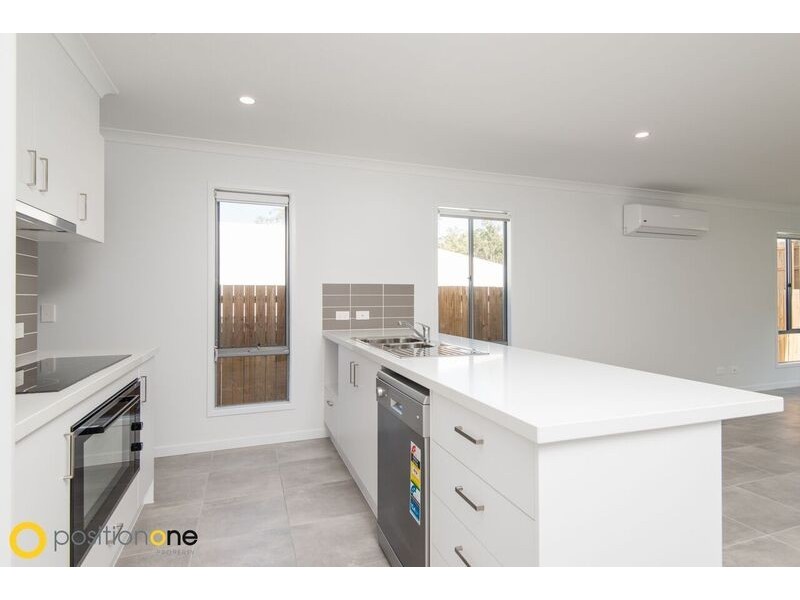 7 Silvertop Crescent, Springfield Lakes QLD 4300