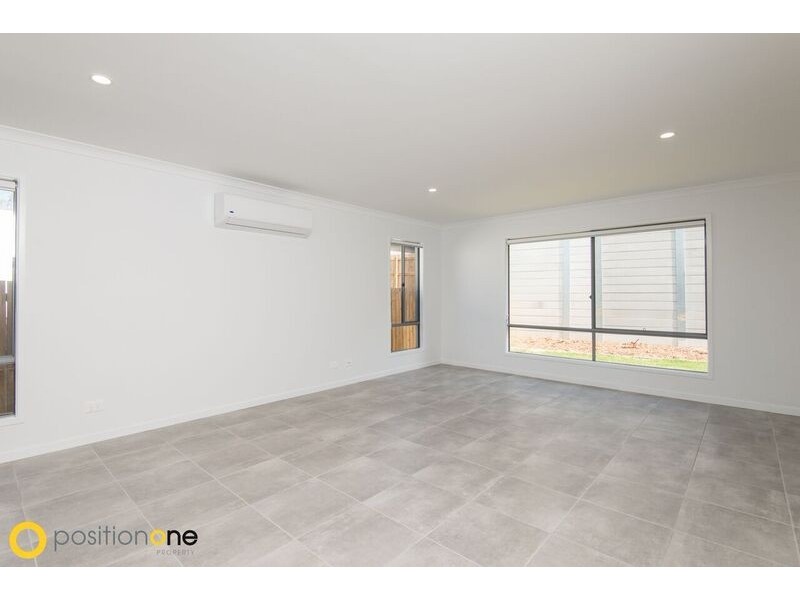 7 Silvertop Crescent, Springfield Lakes QLD 4300