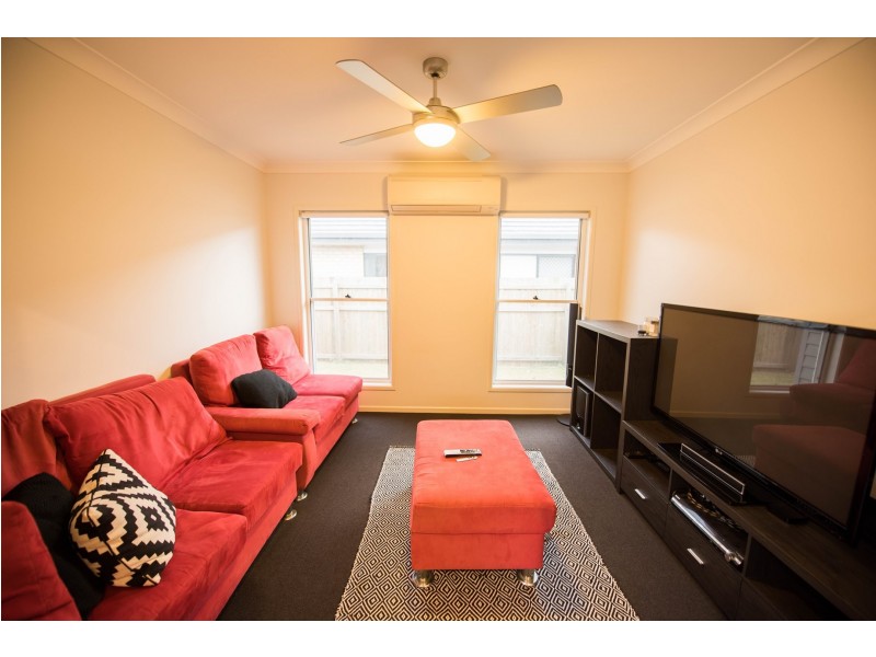 19 Cootharaba Crescent, Warner QLD 4500