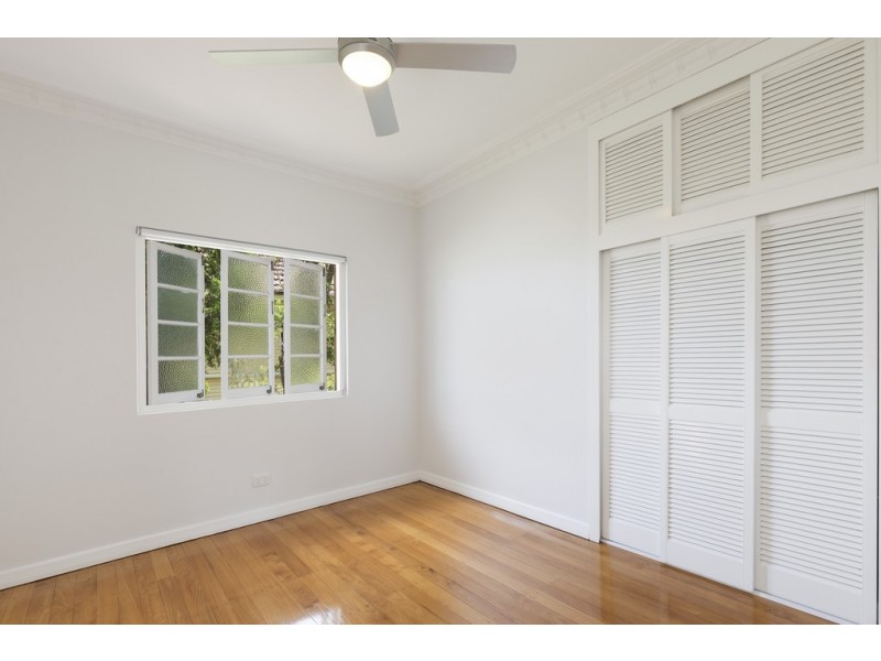 118 Holland Road, Holland Park QLD 4121
