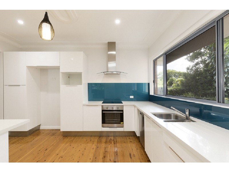 118 Holland Road, Holland Park QLD 4121