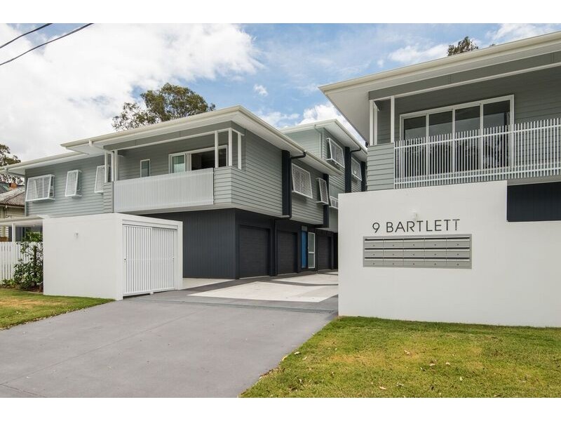 2/9 Bartlett Street, Morningside QLD 4170