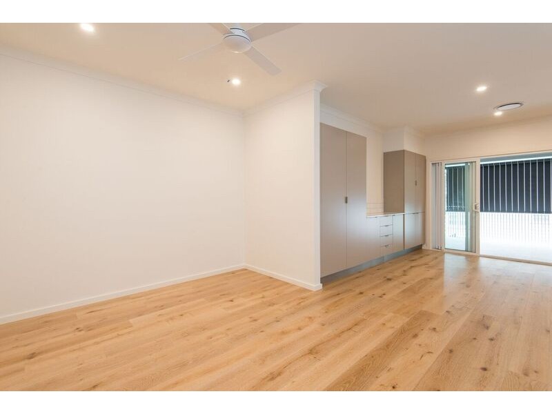 2/9 Bartlett Street, Morningside QLD 4170