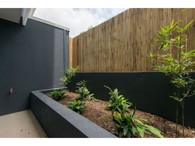 2/9 Bartlett Street, Morningside QLD 4170