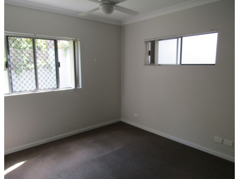 2/37 Palmer Street, Greenslopes QLD 4120