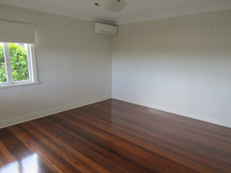 51 Paramount Terrace, Seven Hills QLD 4170