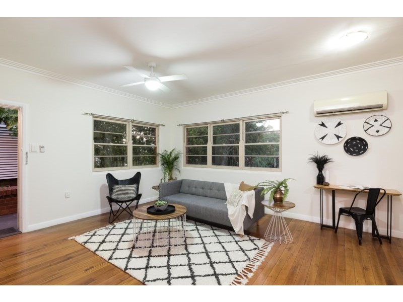 75 Junction Road, Morningside QLD 4170