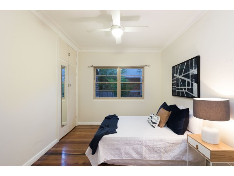 75 Junction Road, Morningside QLD 4170