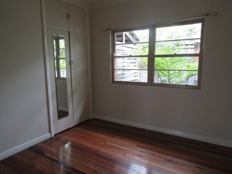 75 Junction Road, Morningside QLD 4170