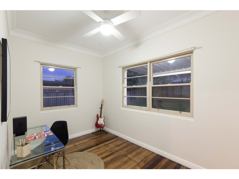 75 Junction Road, Morningside QLD 4170