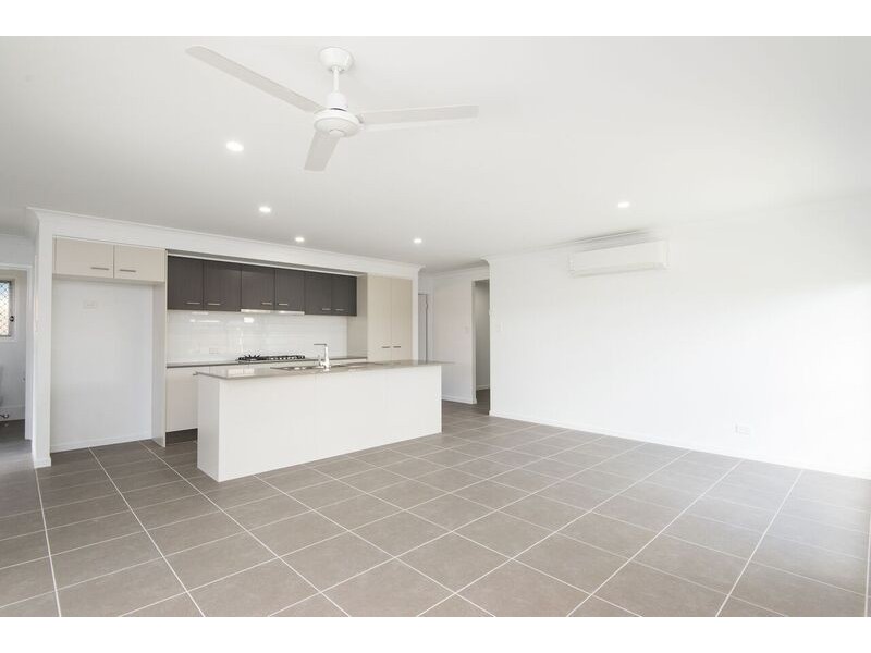 8 Narella Street, Collingwood Park QLD 4301