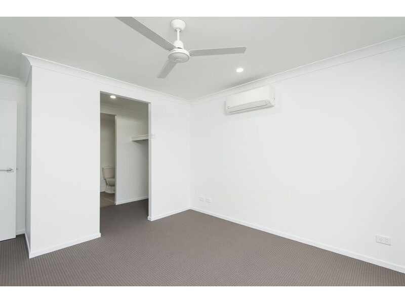 8 Narella Street, Collingwood Park QLD 4301