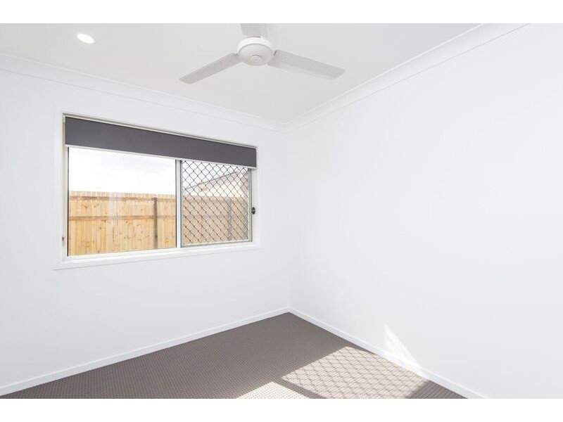 8 Narella Street, Collingwood Park QLD 4301